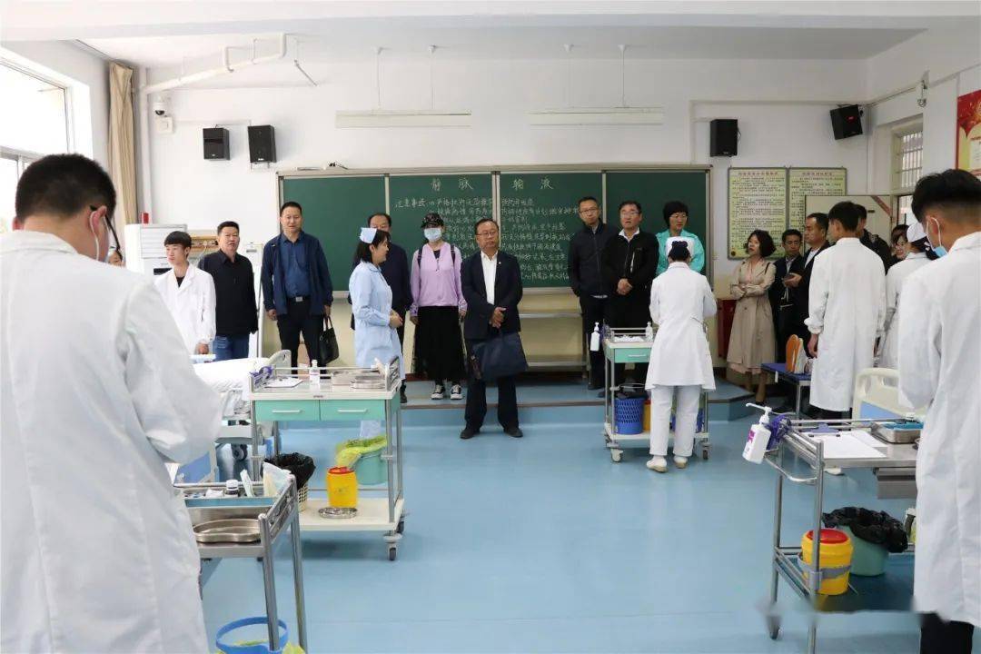 鑫合职业技术培训学校，职业精英摇篮，培养未来领袖之路