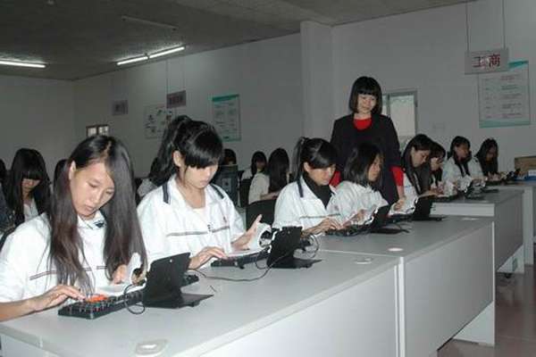 启东职业技术培训学校，新时代人才的摇篮之地
