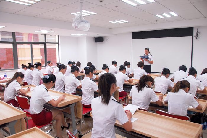 浦东职业技术培训学校，培养新时代人才的摇篮