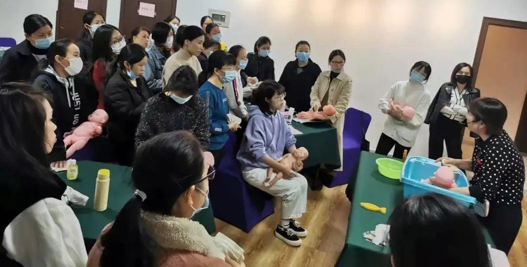 厦门职业技术培训学校，培养新时代人才的摇篮