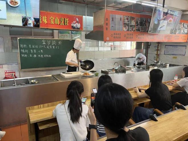 宝山职业技术培训学校，培养新时代工匠的摇篮