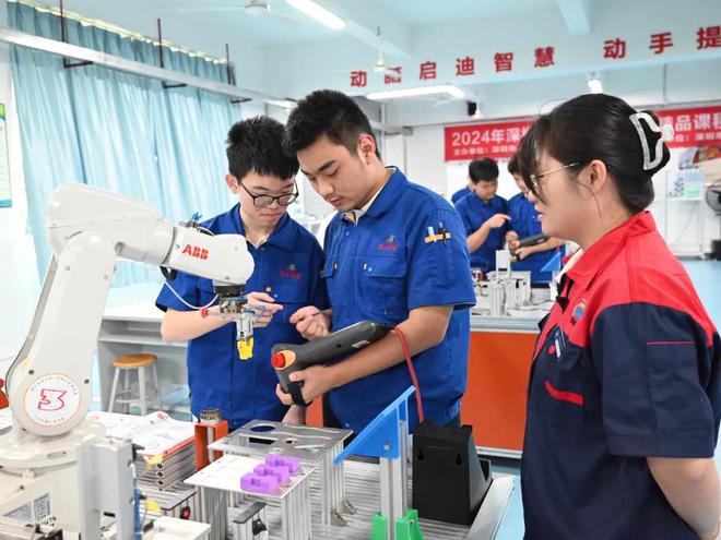 宝山职业技术培训学校，新时代工匠的培育摇篮