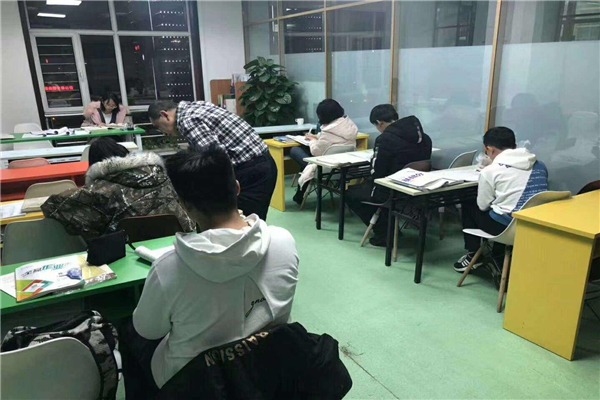 英达职业技术培训学校，培养新时代人才的摇篮