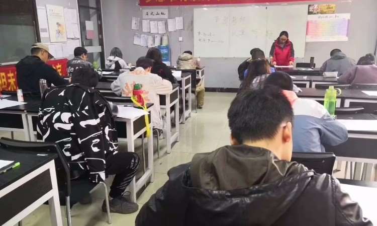 文苑职业技术培训学校，培育人才的摇篮