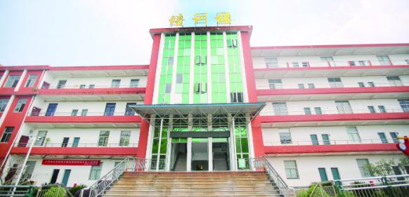 鹰潭职业技术培训学校，培养新时代技术人才的摇篮