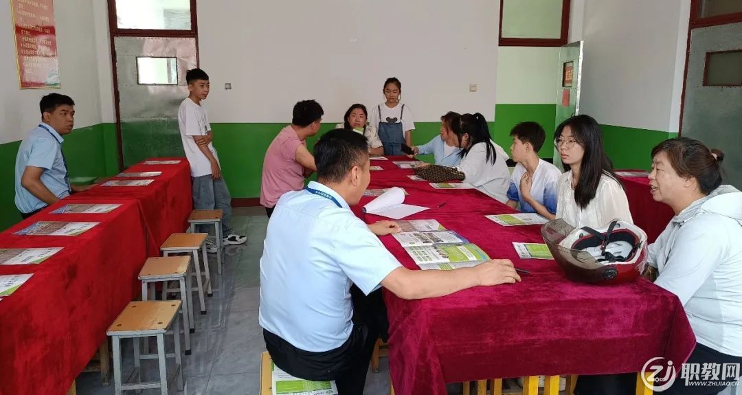 龙凤职业技术培训学校，培育人才的摇篮