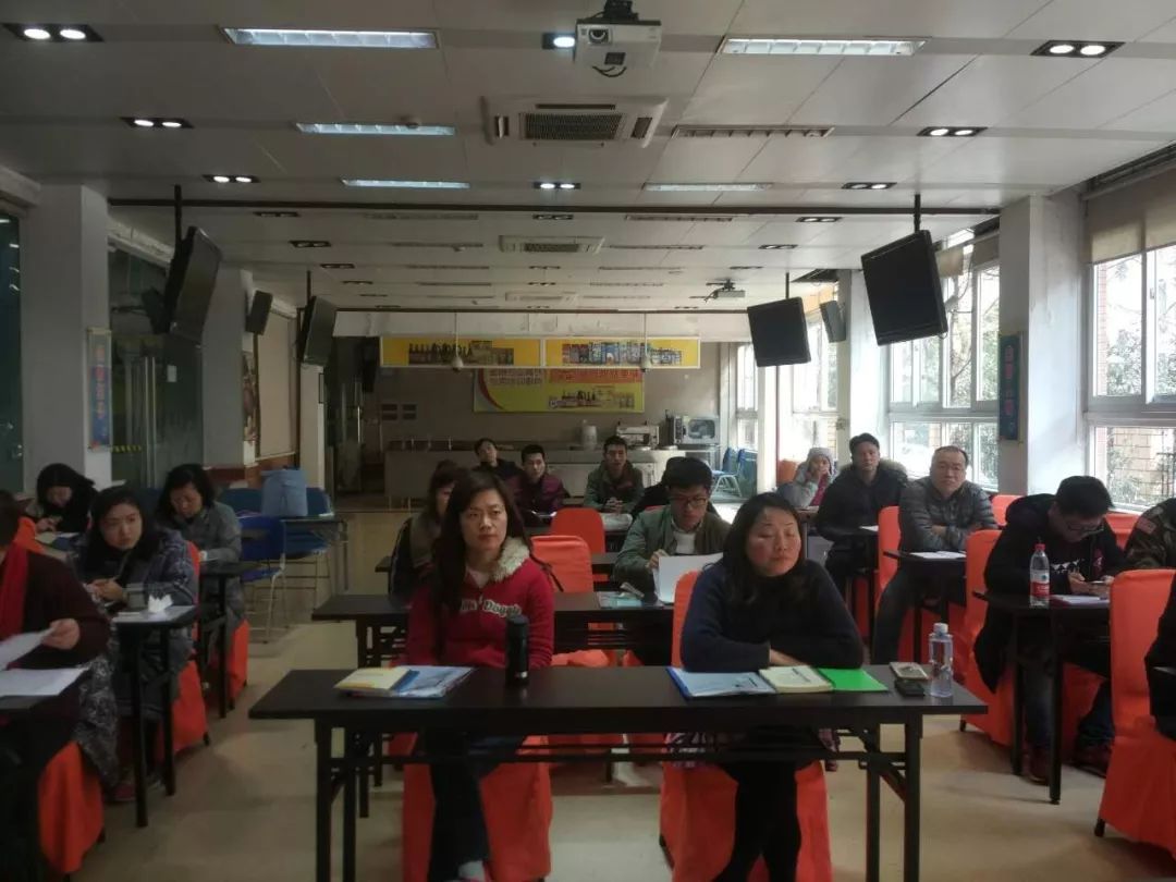上海职业技术培训学校，培养新时代工匠的摇篮