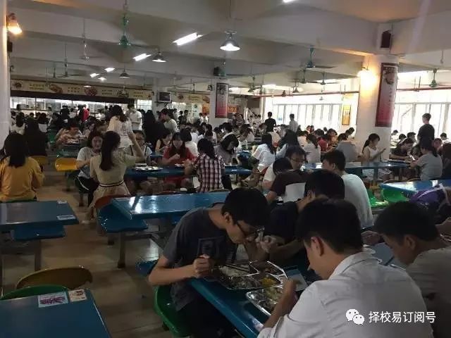 崇德职业技术培训学校，培养新时代人才的摇篮