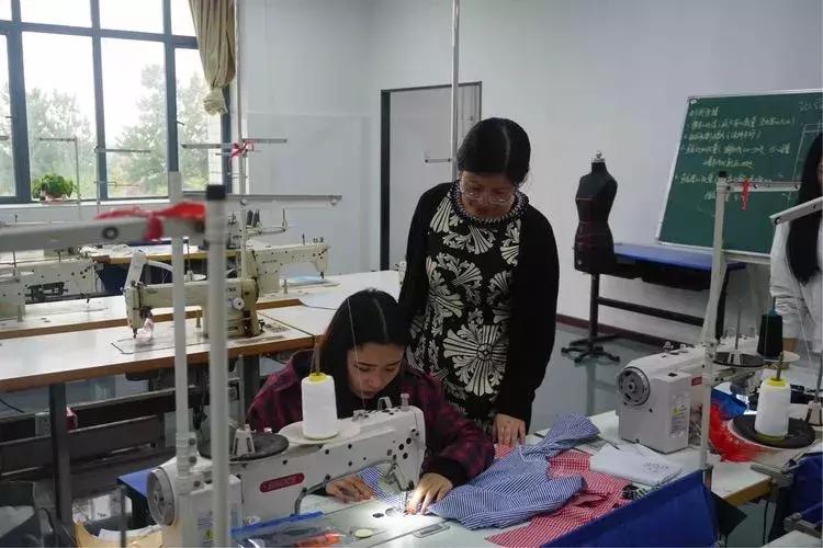 襄阳职业技术培训学校，培养新时代人才的摇篮