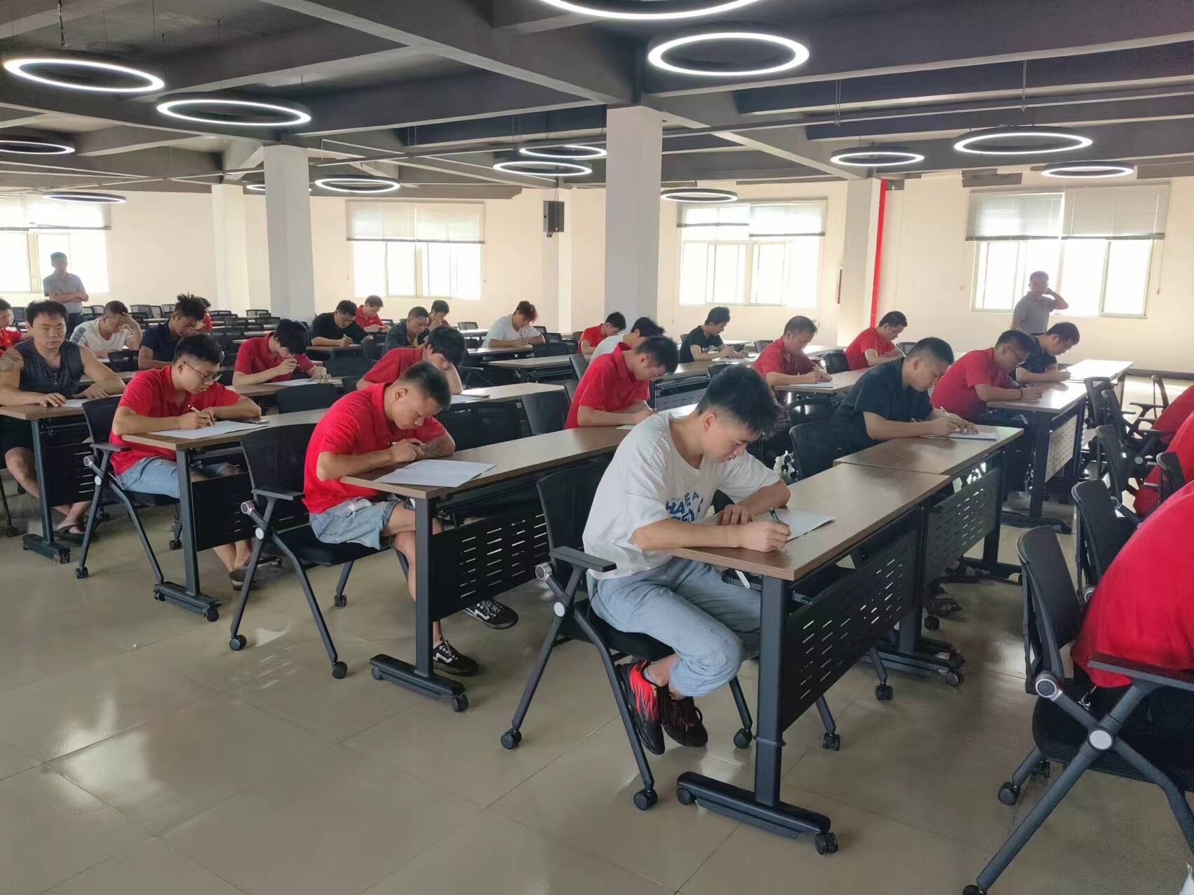 华联职业技术培训学校，培养实用人才的摇篮