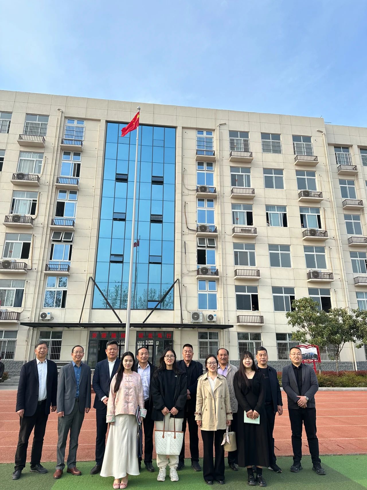 源汇区职业技术培训学校，培养新时代技术人才的摇篮