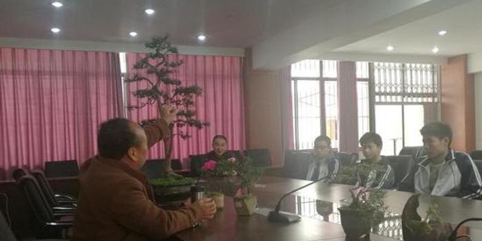 友爱职业技术培训学校，培养技能，铸就未来