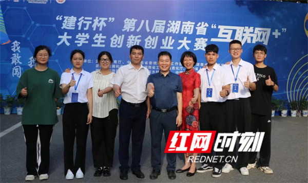 聋人职业技术培训学校，无声世界的希望之光培育基地