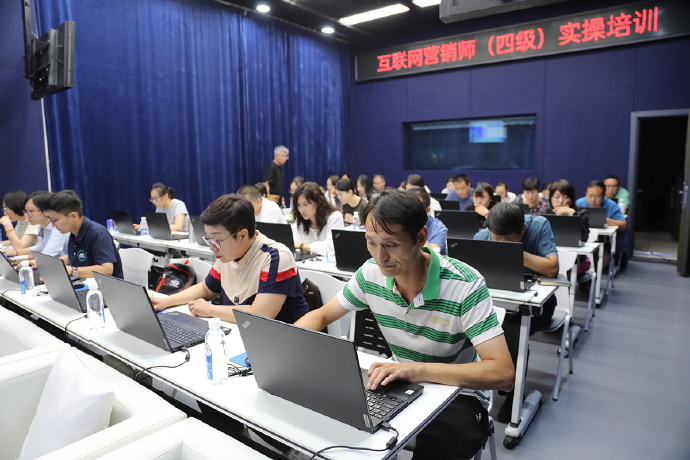 社会职业技术培训学校，培养新时代人才的摇篮