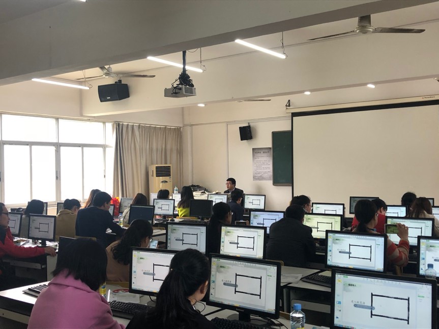 洪都职业技术培训学校，培养实用人才的摇篮