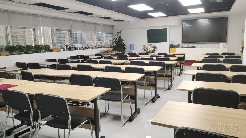 罗湖职业技术培训学校，培养实用人才的摇篮