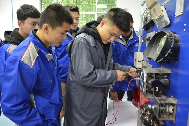 职业技术培训学校汽车，培养新时代汽车技术人才的摇篮