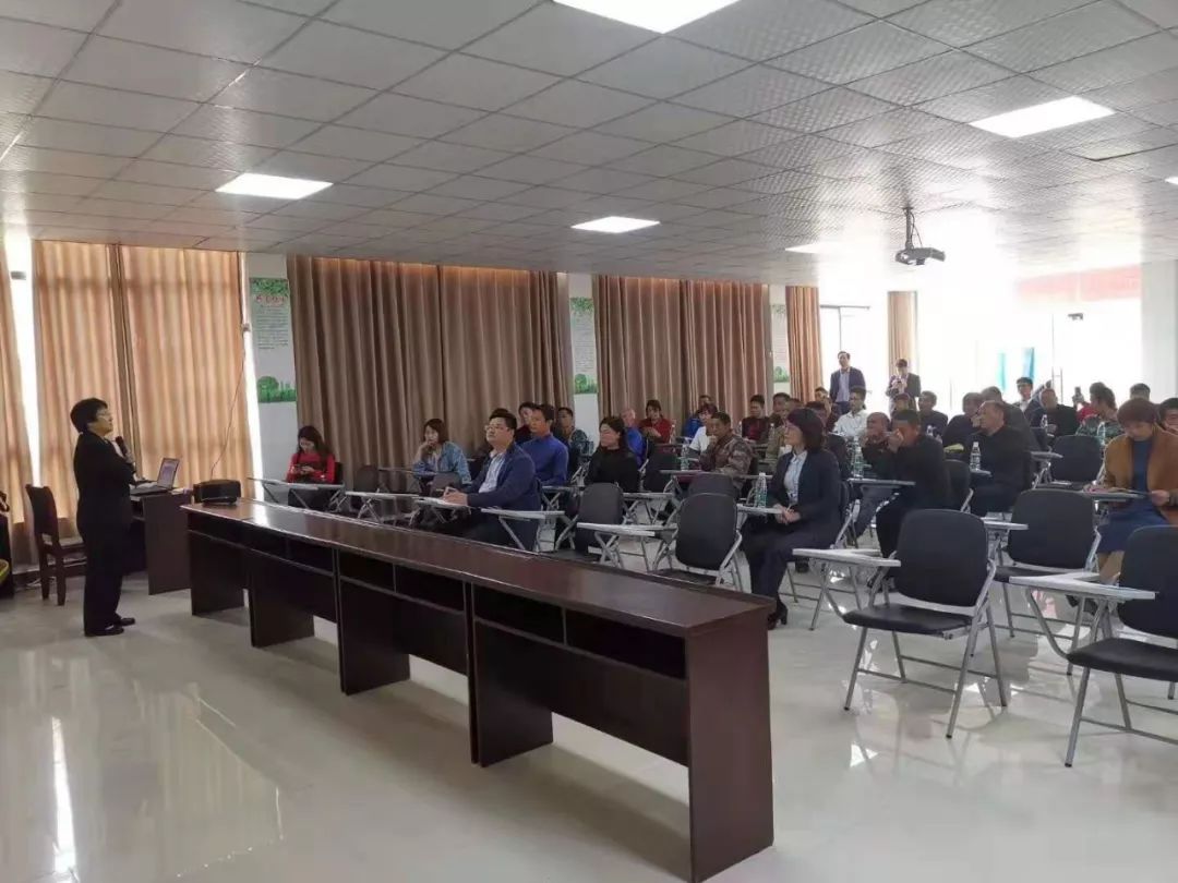 新型职业技术培训学校，塑造未来职业技能的摇篮