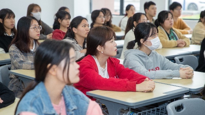 露露职业技术培训学校，实用人才培养的摇篮