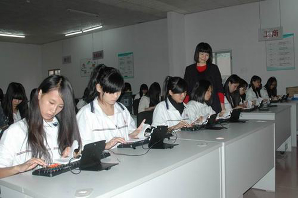 咸阳职业技术培训学校，培养新时代人才的摇篮