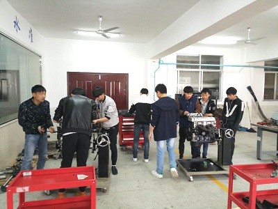 机械职业技术培训学校，新时代工匠的培育摇篮