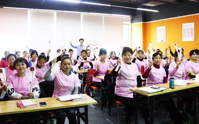皇冠职业技术培训学校，培养未来职业精英的摇篮