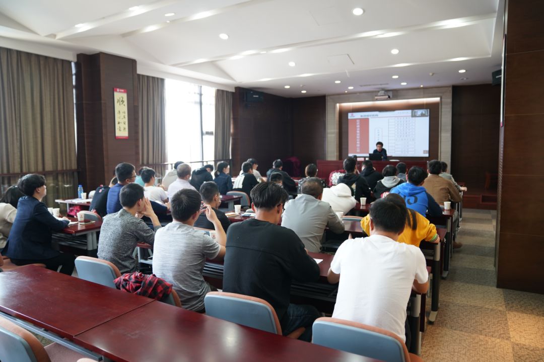 巨匠职业技术培训学校，塑造未来职业精英的摇篮