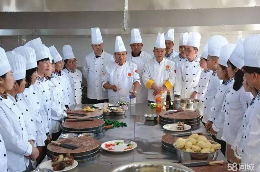 职业技术培训学校餐饮，技能与味蕾的双重培养使命