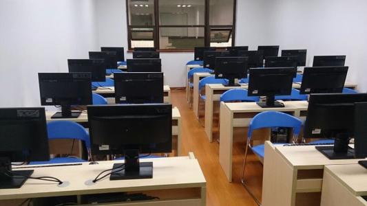 电脑职业技术培训学校，新时代技术人才的培育摇篮