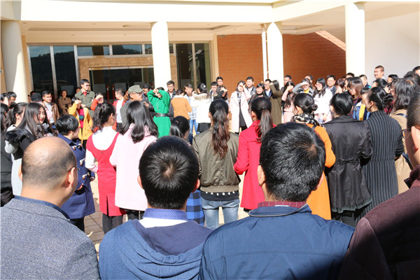 学校组织单身教职工参加多场联谊活动的意义与影响