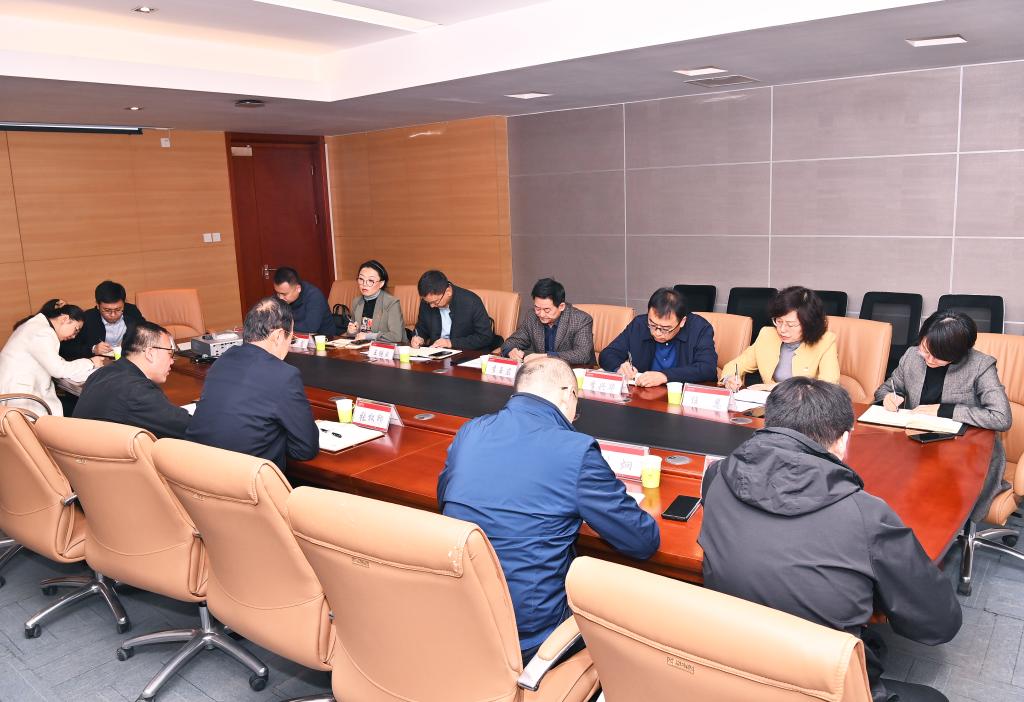 自治区党委教育工委领导到我校开展调研座谈——共谋教育发展大计