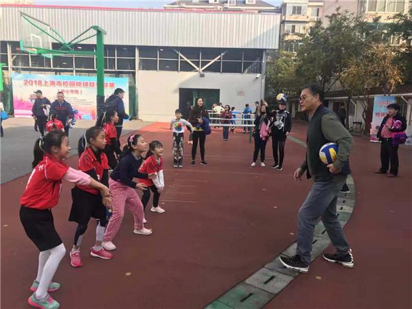 激情飞扬，排球盛宴——2025年上海业余排球公开赛在我校盛大举办