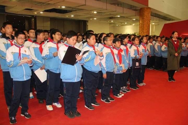 喜报！我校在2025年上海高校壮美上海系列思政课示范课堂比赛中荣获佳绩