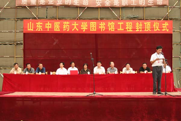 学校举办图书馆杯教职工投壶大赛，传承文化，共筑团队凝聚力