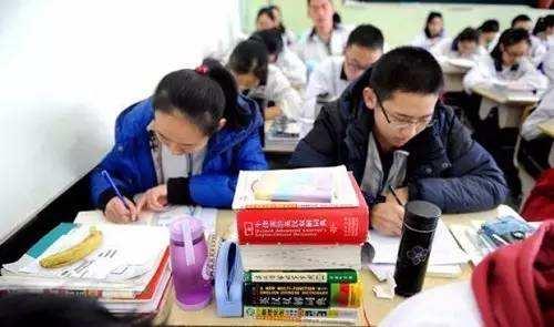 XXXX学年第一学期开学大会召开，新起点，共筑教育梦想