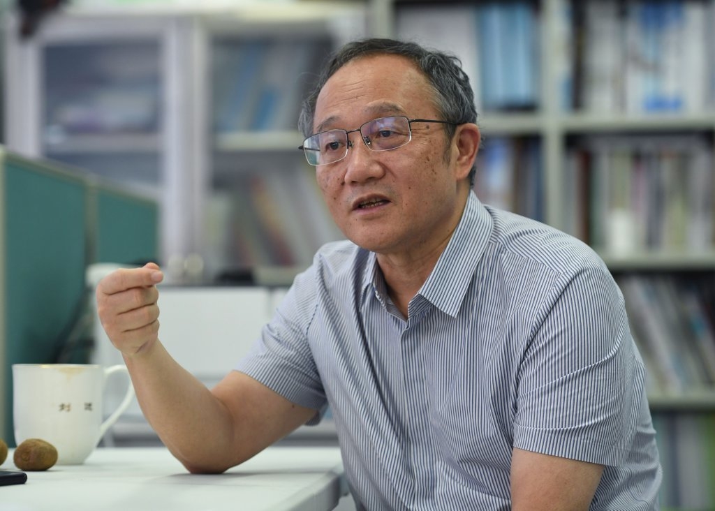 上海广播电视台专访校长刘进，探寻教育领航者的智慧之源，揭示教育智慧之源的奥秘