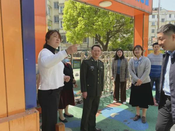 学校领导带队开展安全检查，筑牢校园安全防线防线，确保校园安全无虞