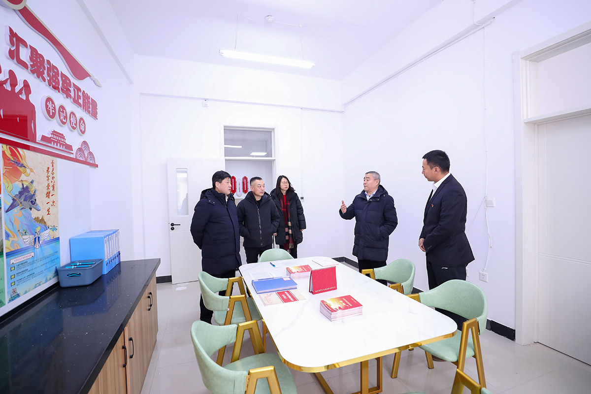学院领导深入学生社区调研指导，探索新时代学生发展新路径