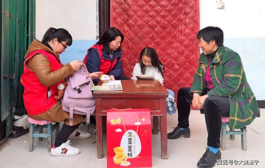 学院团委学雷锋志愿服务活动暨纸望成长计划，益起行动，关爱儿童成长之路