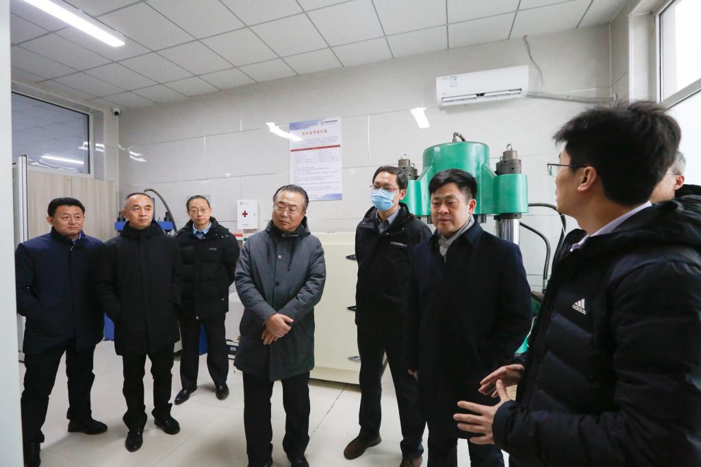 学院副院长陈宁春带队开展春节前校园全面安全检查工作