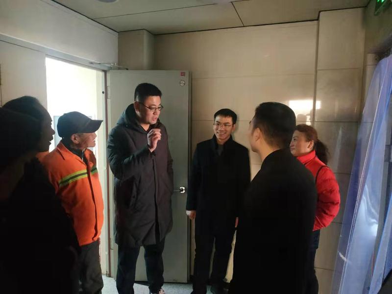 学院副院长陈宁春带队开展春节前校园安全检查