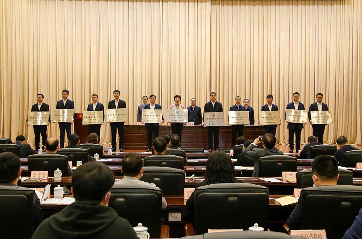 喜报，学院荣获2025年度全区普通高校毕业生就业工作突出单位和留桂就业工作优秀单位称号