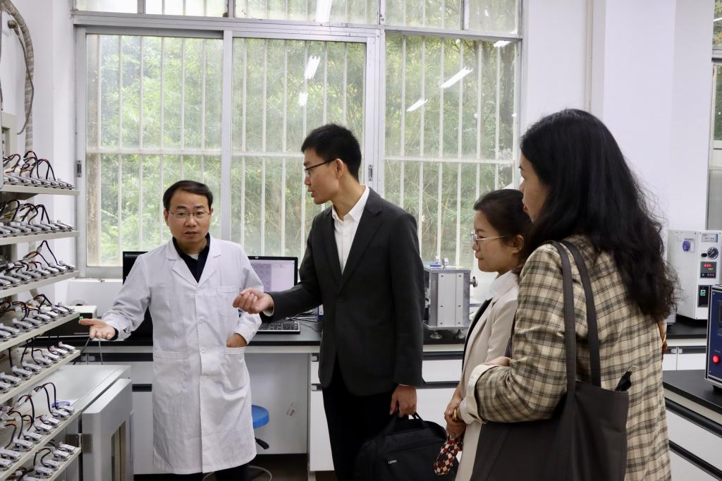 自治区教育厅核查组对我院开展依法治校和章程核准监管实地核查工作