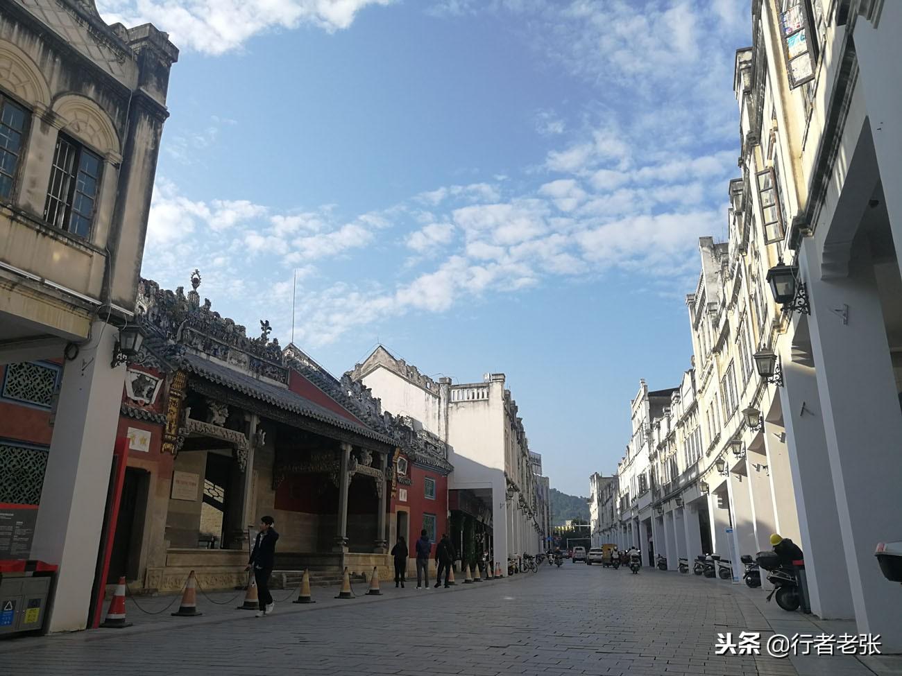 学院党外知识分子联谊会参观粉之都米粉博物馆并洽谈校企合作事宜