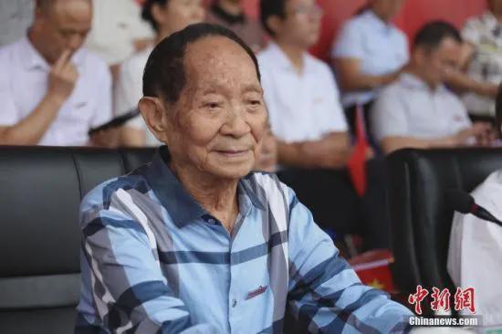 粮食安全宣传周采访活动纪实，中新社等媒体记者深入我院探访报道