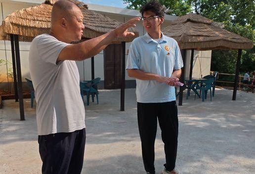 广商院组织青年大学生开展暑期三下乡社会实践活动，肩负时代责任，展现青年担当