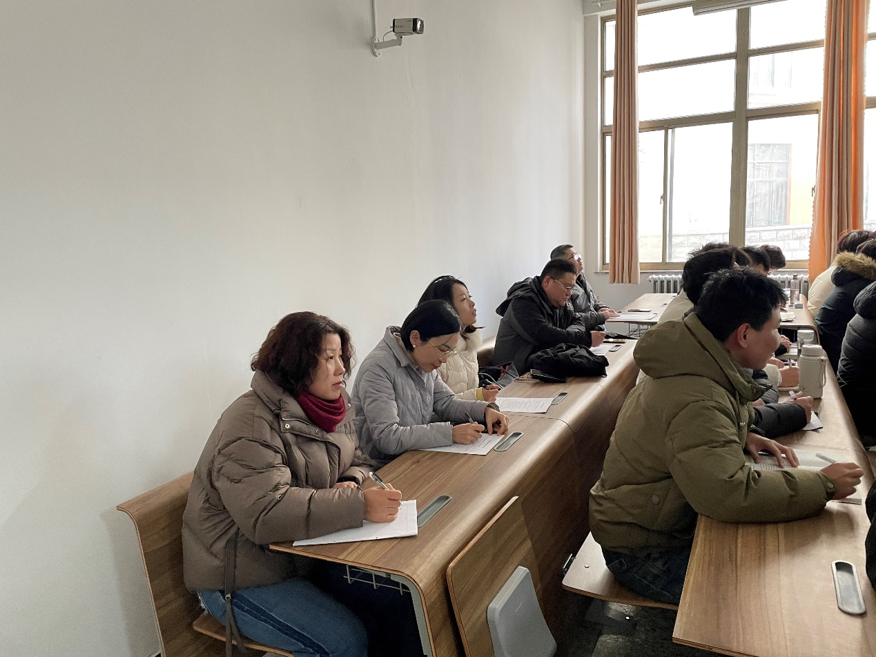 学院领导深入各二级学院开展听课工作，推动教学质量持续提升
