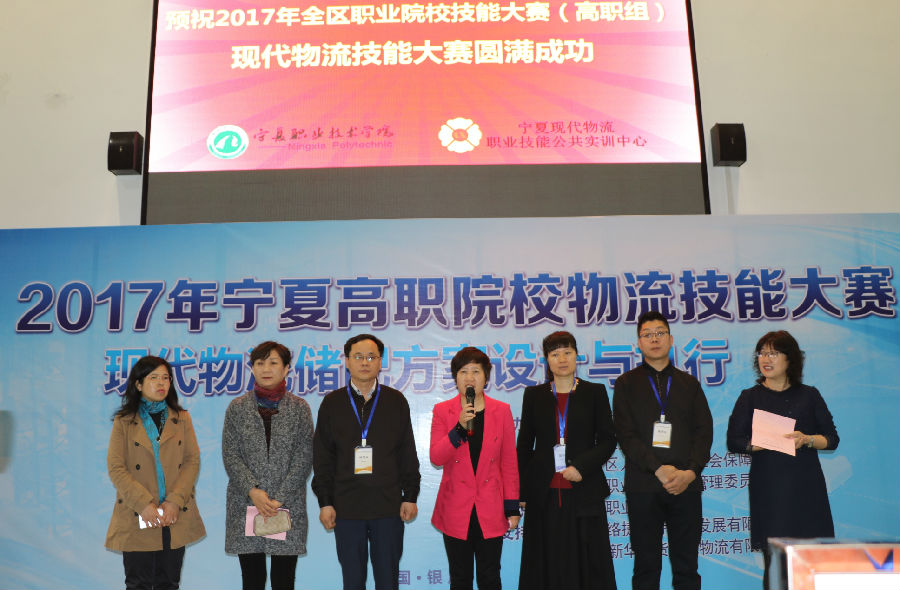自治区教育厅领导调研指导青年运动会排球项目暑期备赛工作