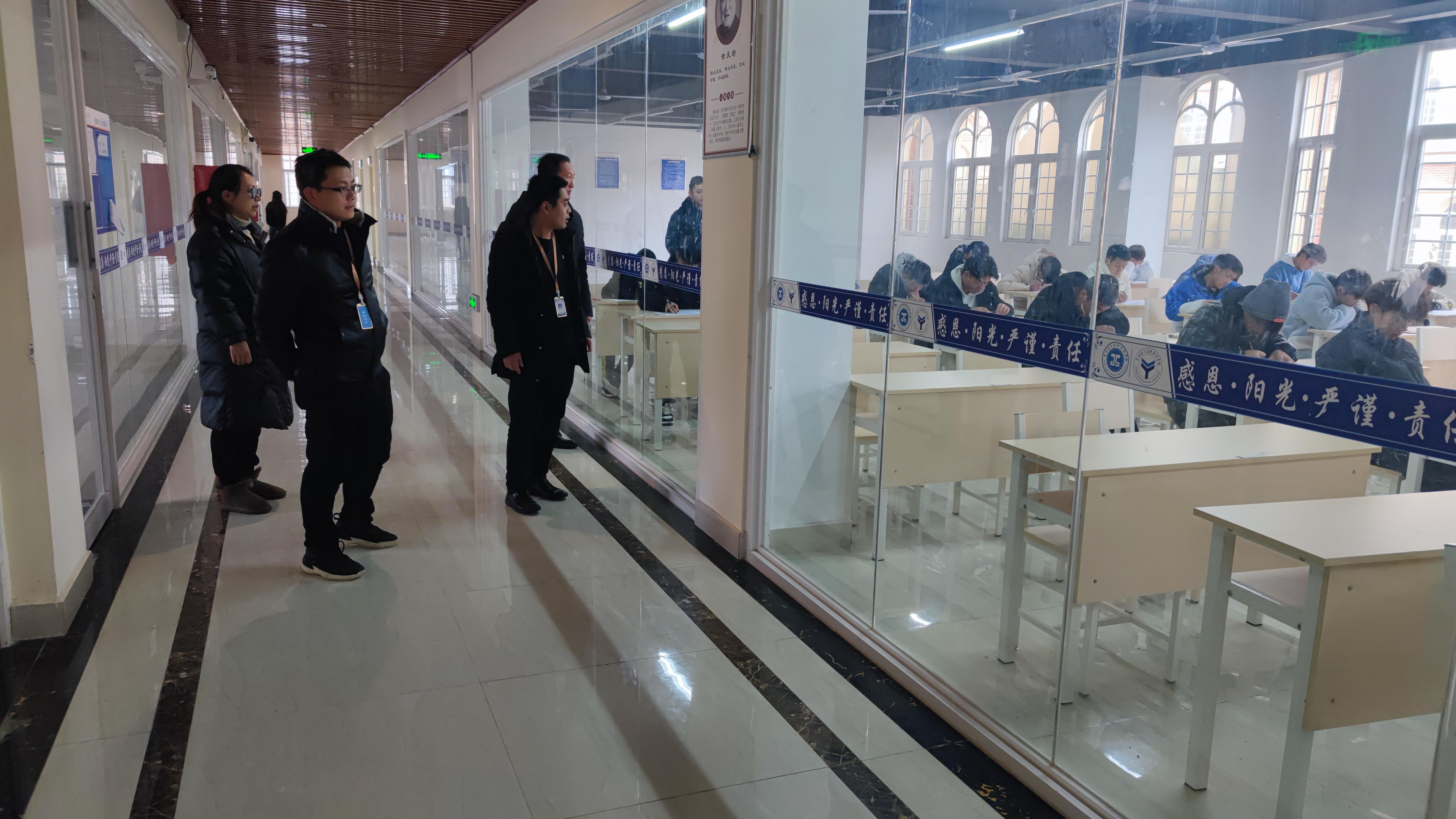 2025—2026学年第二学期教职工期末总结大会召开